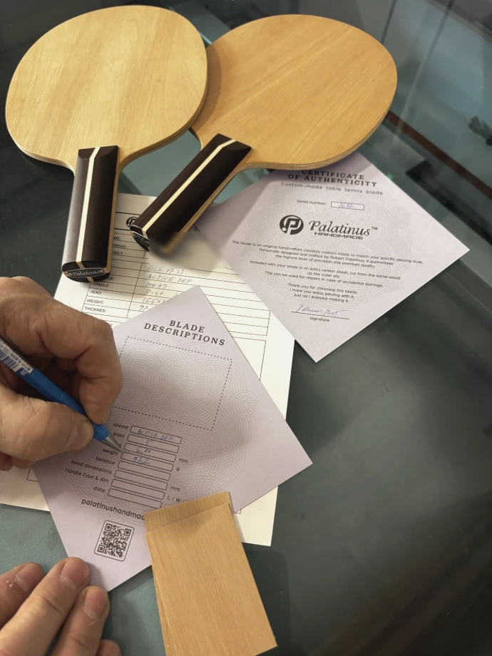 palatinus-blade-passport-photo-1.jpg-t, alt szövegnek: Certificate of authenticity and workshop records of a numbered Palatinus custom table tennis blade